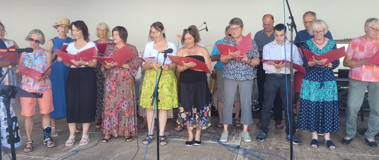 Grossansicht in neuem Fenster: Sommerfest7 Grossansicht in neuem Fenster: Sommerfest7